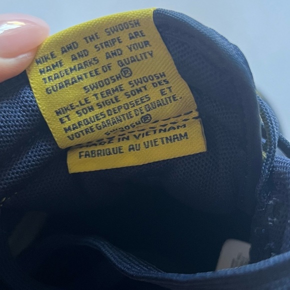 Nike Dunk Low ‘Michigan 2021’ - Picture 6 of 7